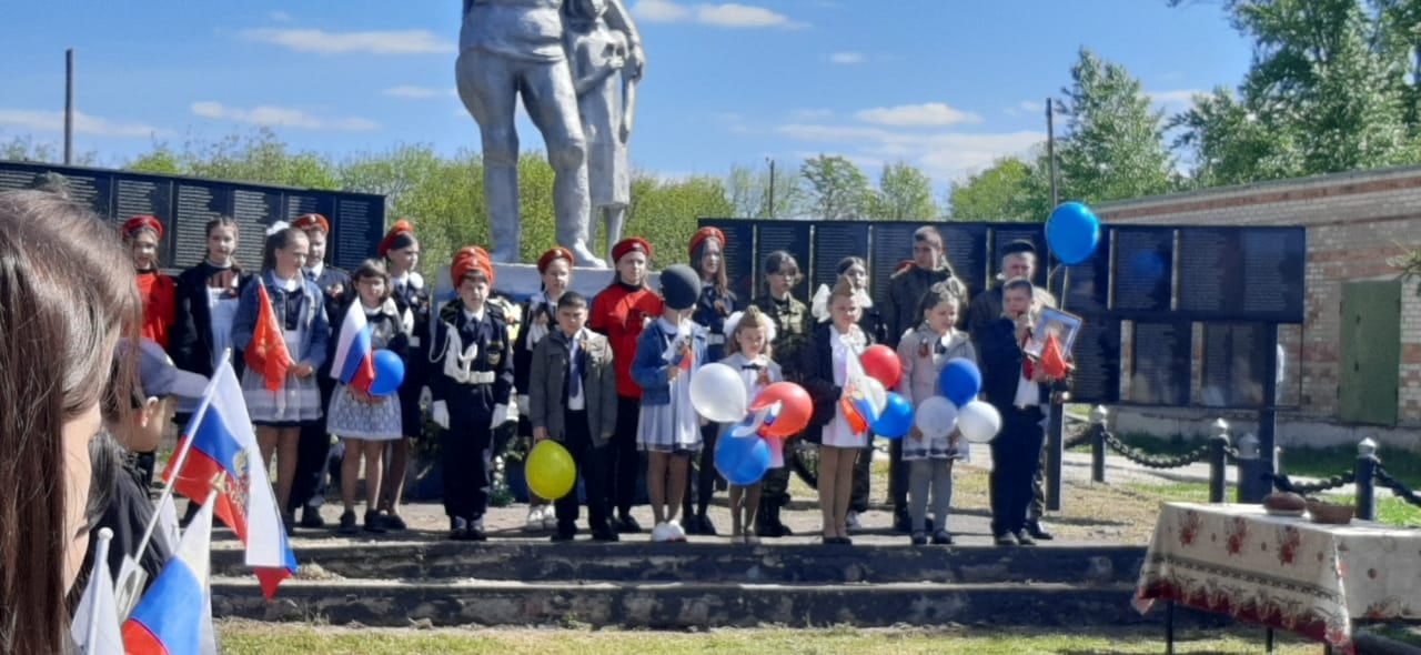 ДЕНЬ ПОБЕДЫ В АТЯШЕВСКОЙ СРЕДНЕЙ ШКОЛЕ.