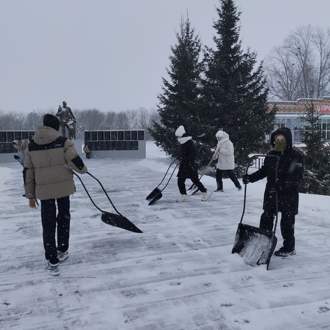 Память живет в наших сердцах!.